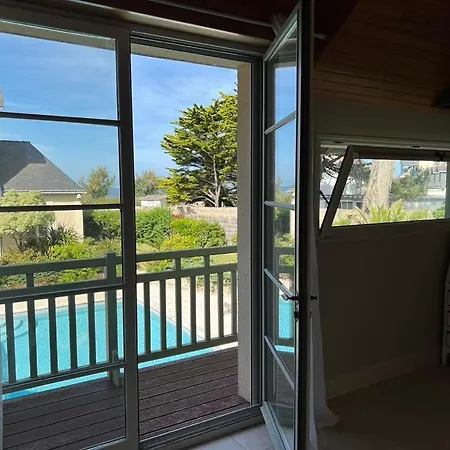 Ferienhaus En Bord De 6 Personnes, A Cote Du Chateau Des Tourelles, Piscine D'eau De *
