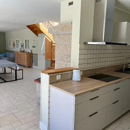 Ferienhaus En Bord De 6 Personnes, A Cote Du Chateau Des Tourelles, Piscine D'eau De Pornichet